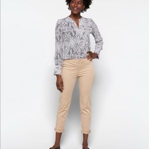 LILA RYAN

Zuri Skinny Pant
6 | Khaki